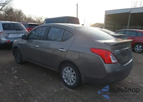2013 Nissan Versa 1.6 Sv from USA, damaged, VIN 3N1CN7AP7DL821157